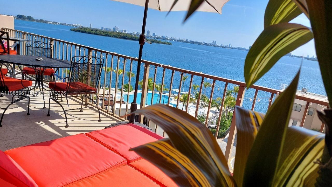 1800 NE 114th St, Unit 705, Miami, FL 33181 Photo