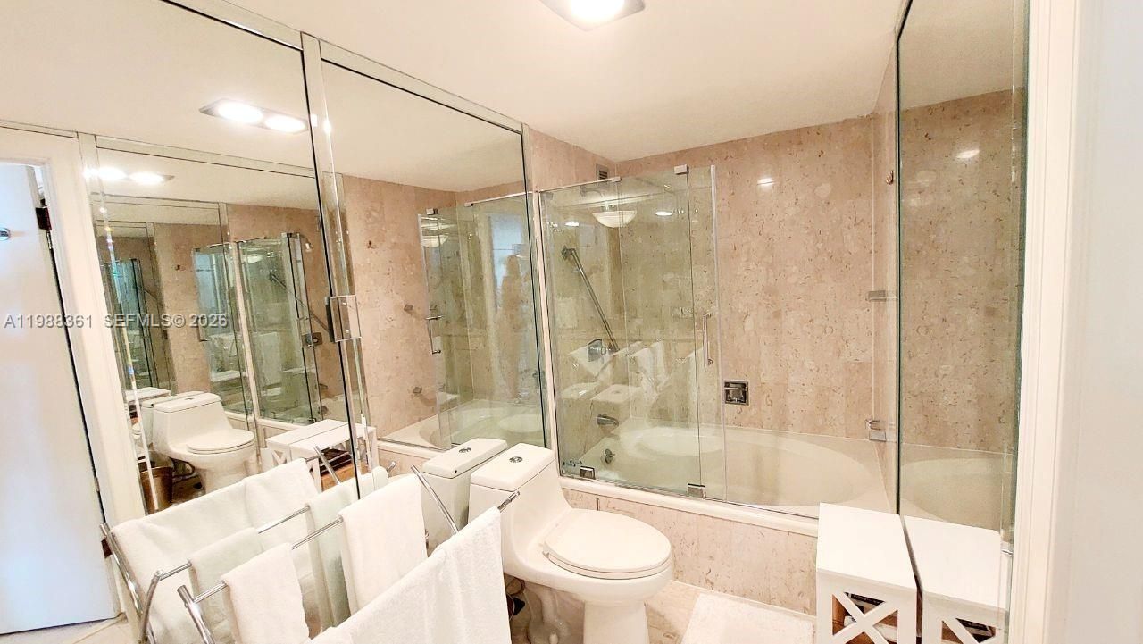 1800 NE 114th St, Unit 705, Miami, FL 33181 Photo