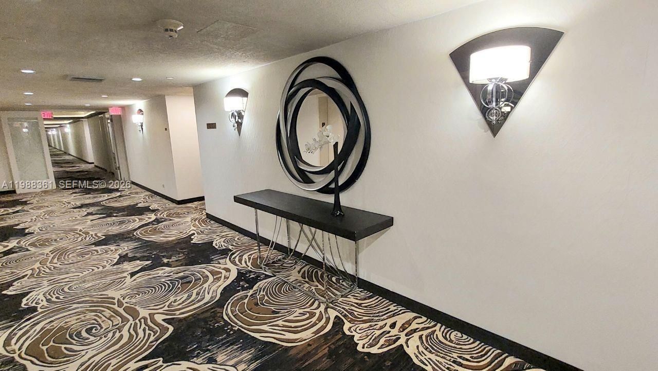 1800 NE 114th St, Unit 705, Miami, FL 33181 Photo