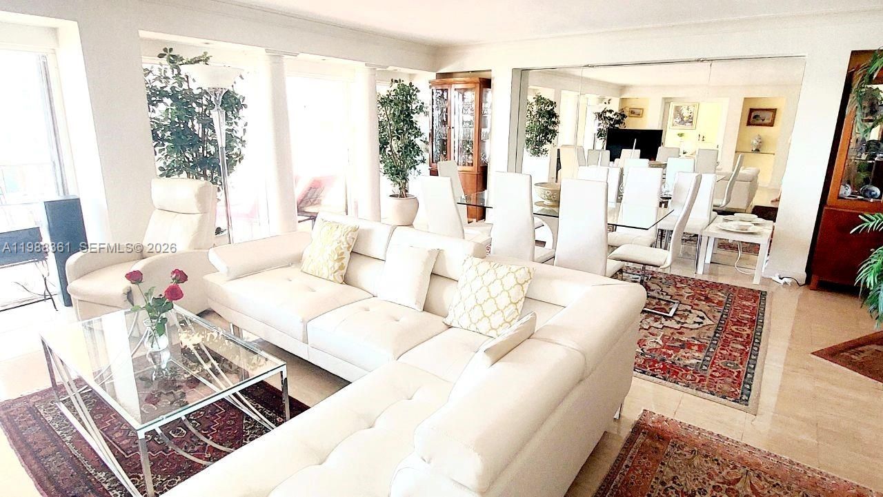 1800 NE 114th St, Unit 705, Miami, FL 33181 Photo