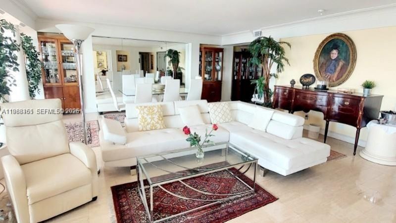 1800 NE 114th St, Unit 705, Miami, FL 33181 Photo