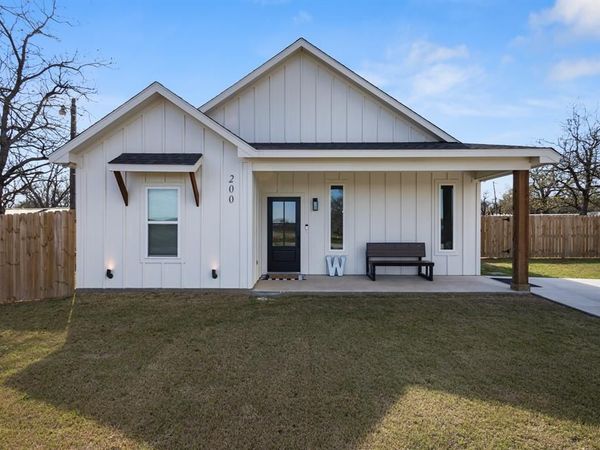 200 Walnut Street, Chico, TX 76431