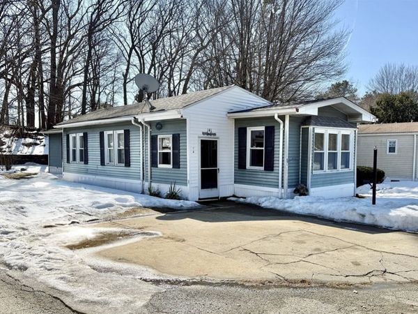 141 Edbert St, Chicopee, MA 01020