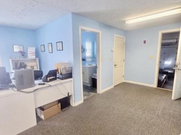 36 N Main St, Carver, MA 02330