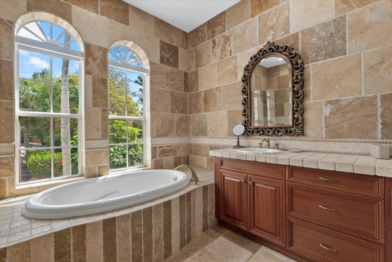 3508 La Paloma Avenue, Sarasota, FL 34242 Photo