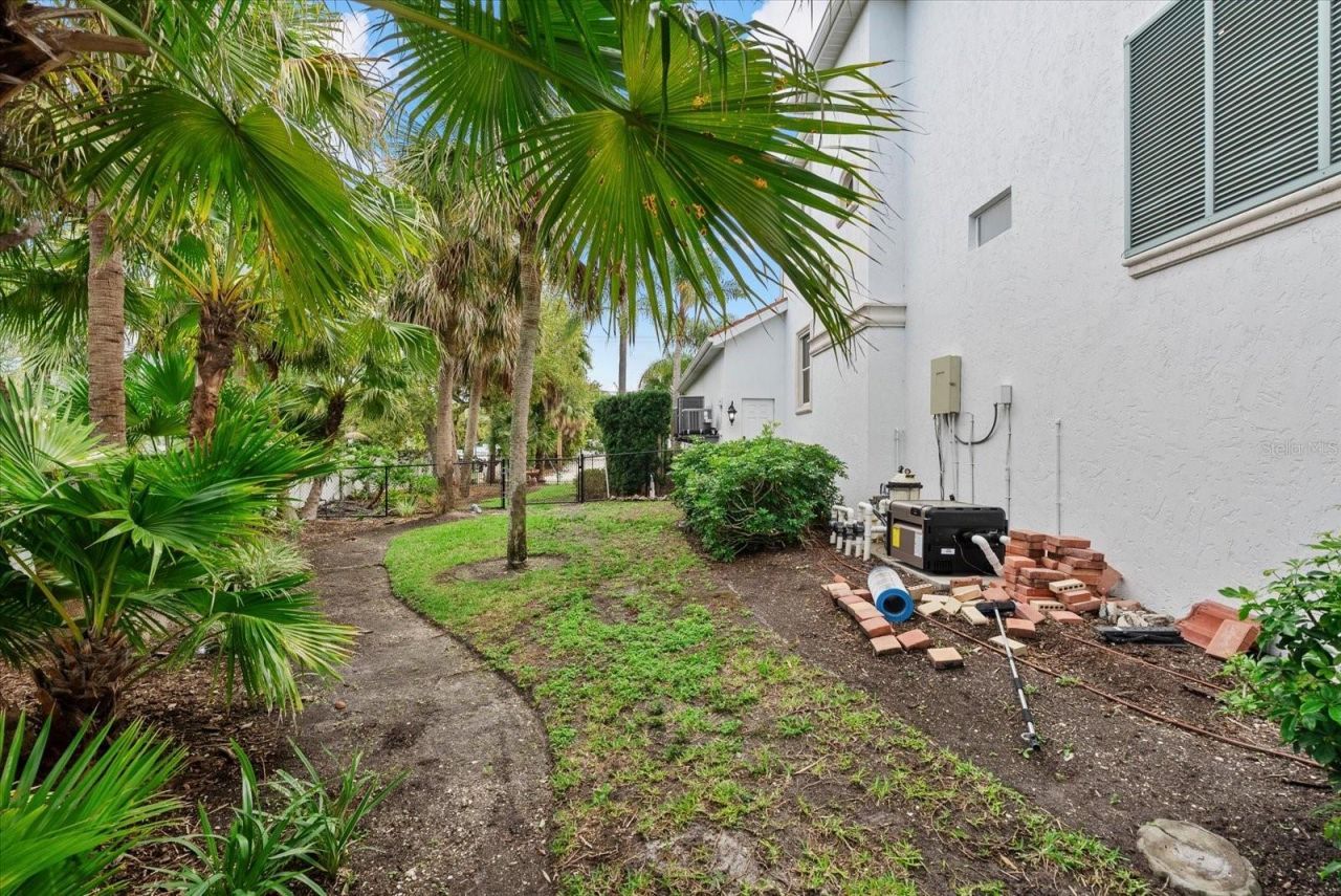 3508 La Paloma Avenue, Sarasota, FL 34242 Photo