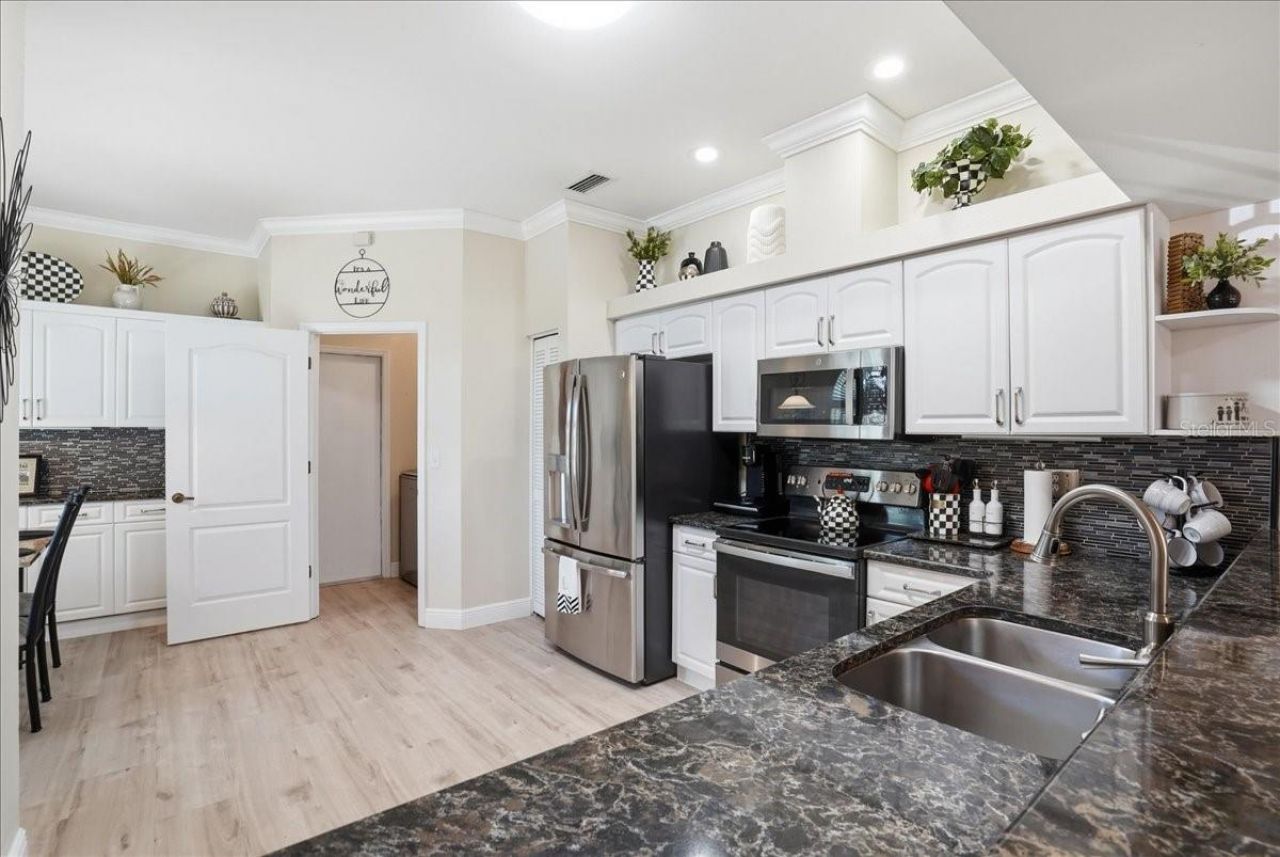 6911 Stoneywalk Court, Bradenton, FL 34203 Photo