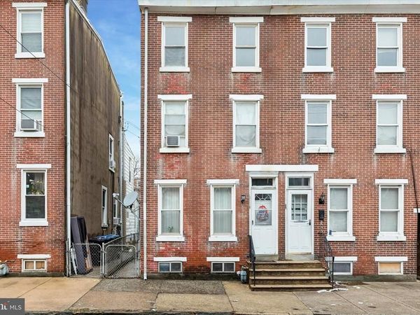 651 CORSON STREET, NORRISTOWN, PA 19401