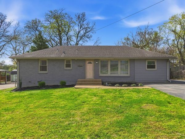 2835 Twin Lawn Dr , Nashville, TN 37214