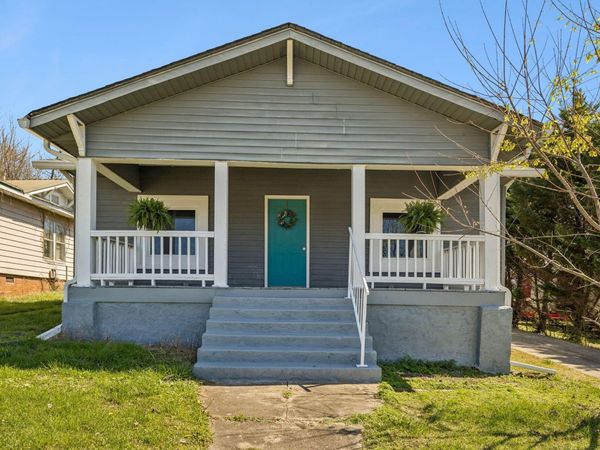 527 Washington Avenue , Etowah, TN 37331
