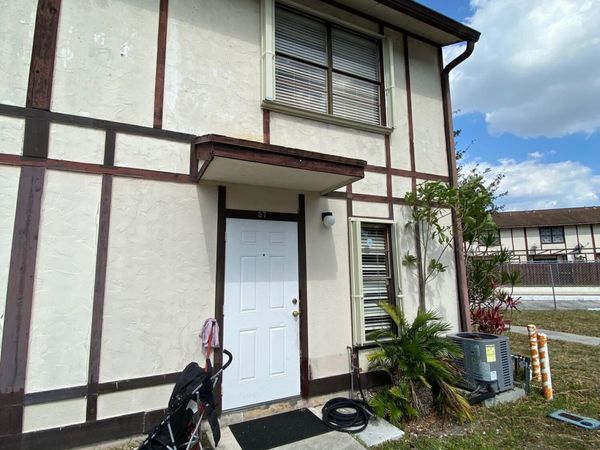 5153 Breckenridge Place, Unit 37, West Palm Beach, FL 33417