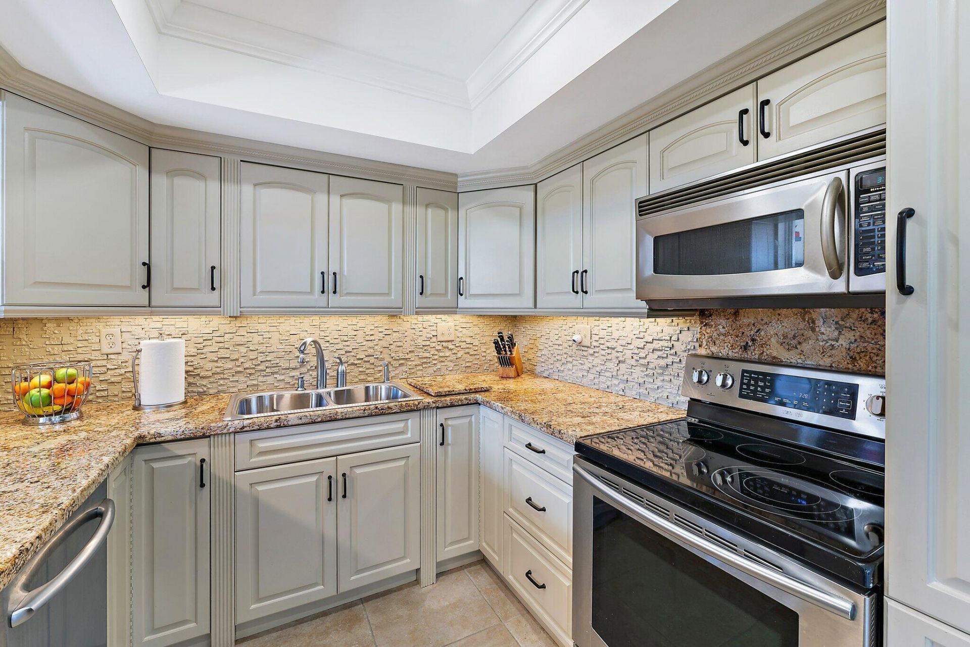 123 Lakeshore Drive, Unit 143, North Palm Beach, FL 33408 Photo