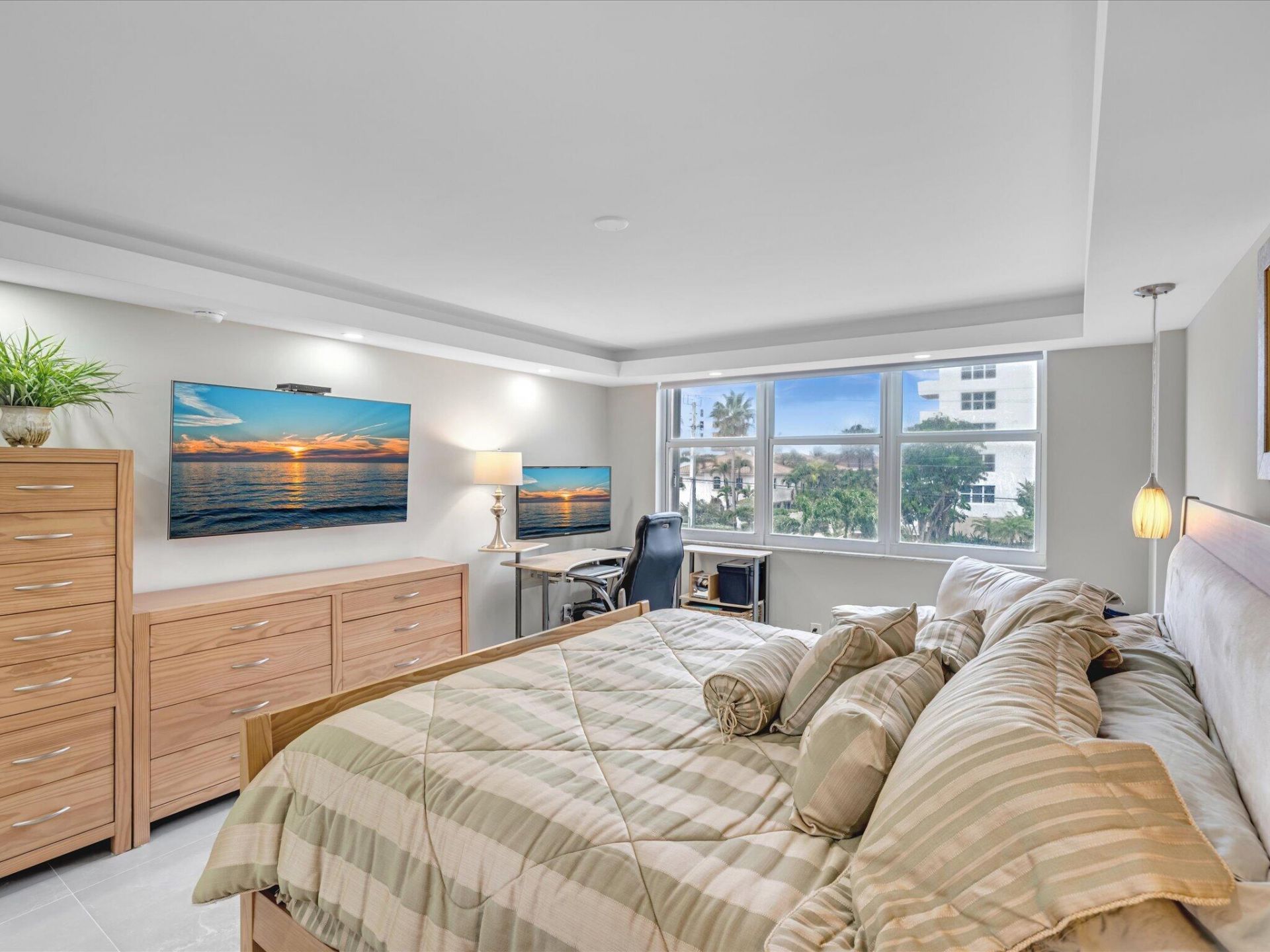 1150 Hillsboro Mile, Unit 302, Hillsboro Beach, FL 33062 Photo