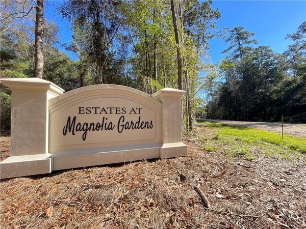 19550 SOUTHERN PINE Street, Covington, LA 70433