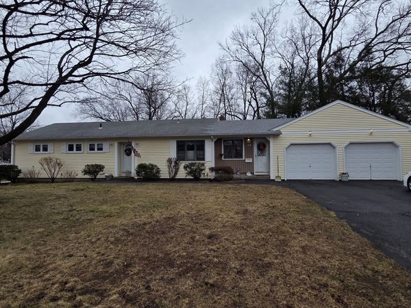 24 Coolidge, Windsor Locks, CT 06096