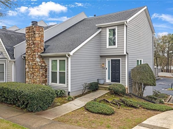 1206 Defoor Court NW, Unit 2A, Atlanta, GA 30318
