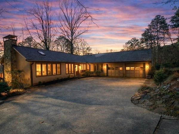 3240 Chimney Point Drive , Cumming, GA 30041