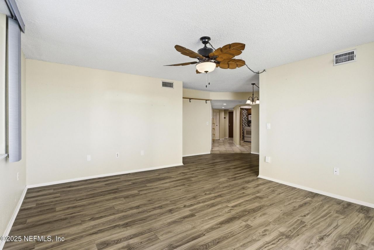 925 Halifax Avenue, Unit 0103, Daytona Beach, FL 32118 Photo