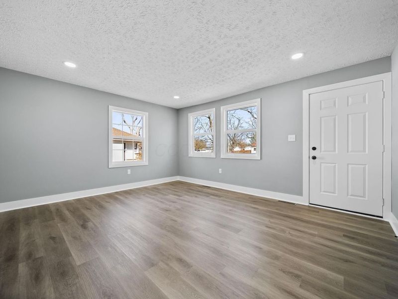 1885 Case Road, Columbus, OH 43224 Photo 11