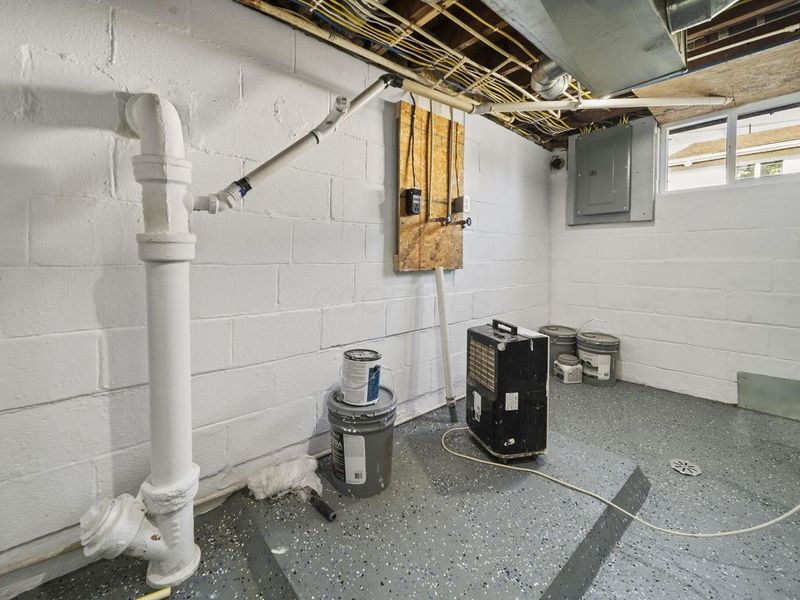 1885 Case Road, Columbus, OH 43224 Photo 36