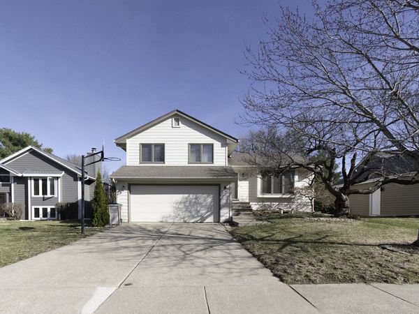 5935 Ashland Place, Johnston, IA 50131