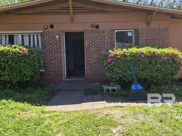 2207 Roberta Drive, Mobile, AL 36617