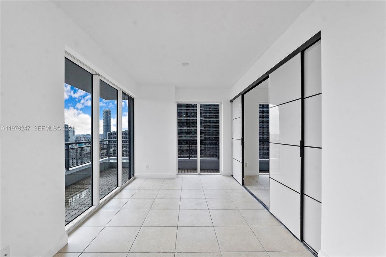 60 SW 13th St, Unit 1921, Miami, FL 33130 Photo