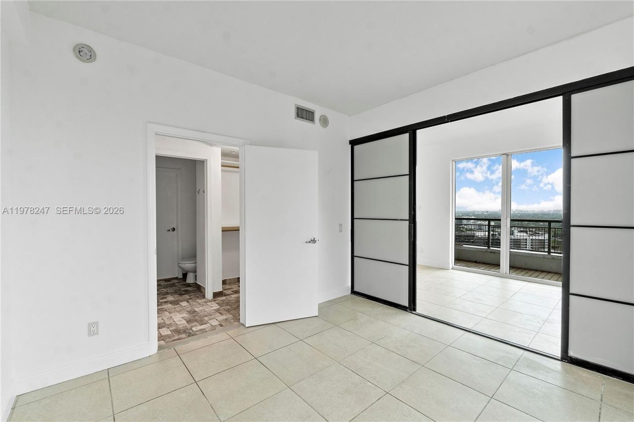 60 SW 13th St, Unit 1921, Miami, FL 33130 Photo