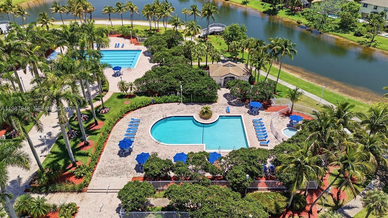 1511 NW 168th Ave, Pembroke Pines, FL 33028 Photo
