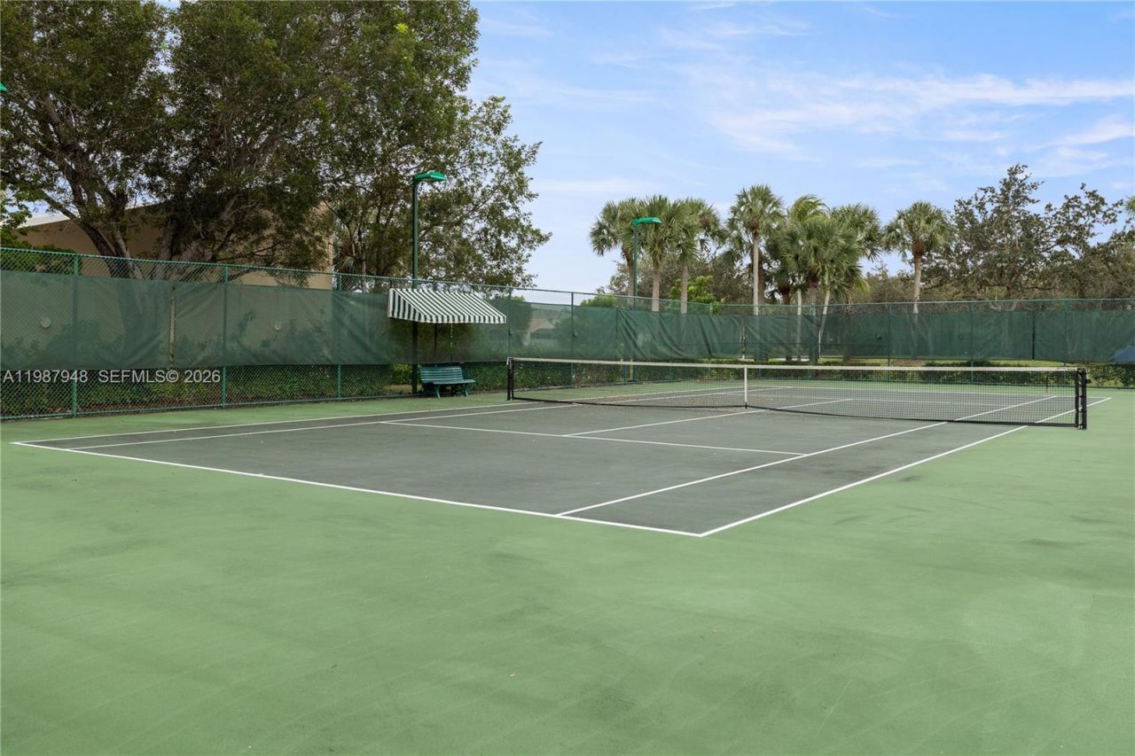 1511 NW 168th Ave, Pembroke Pines, FL 33028 Photo