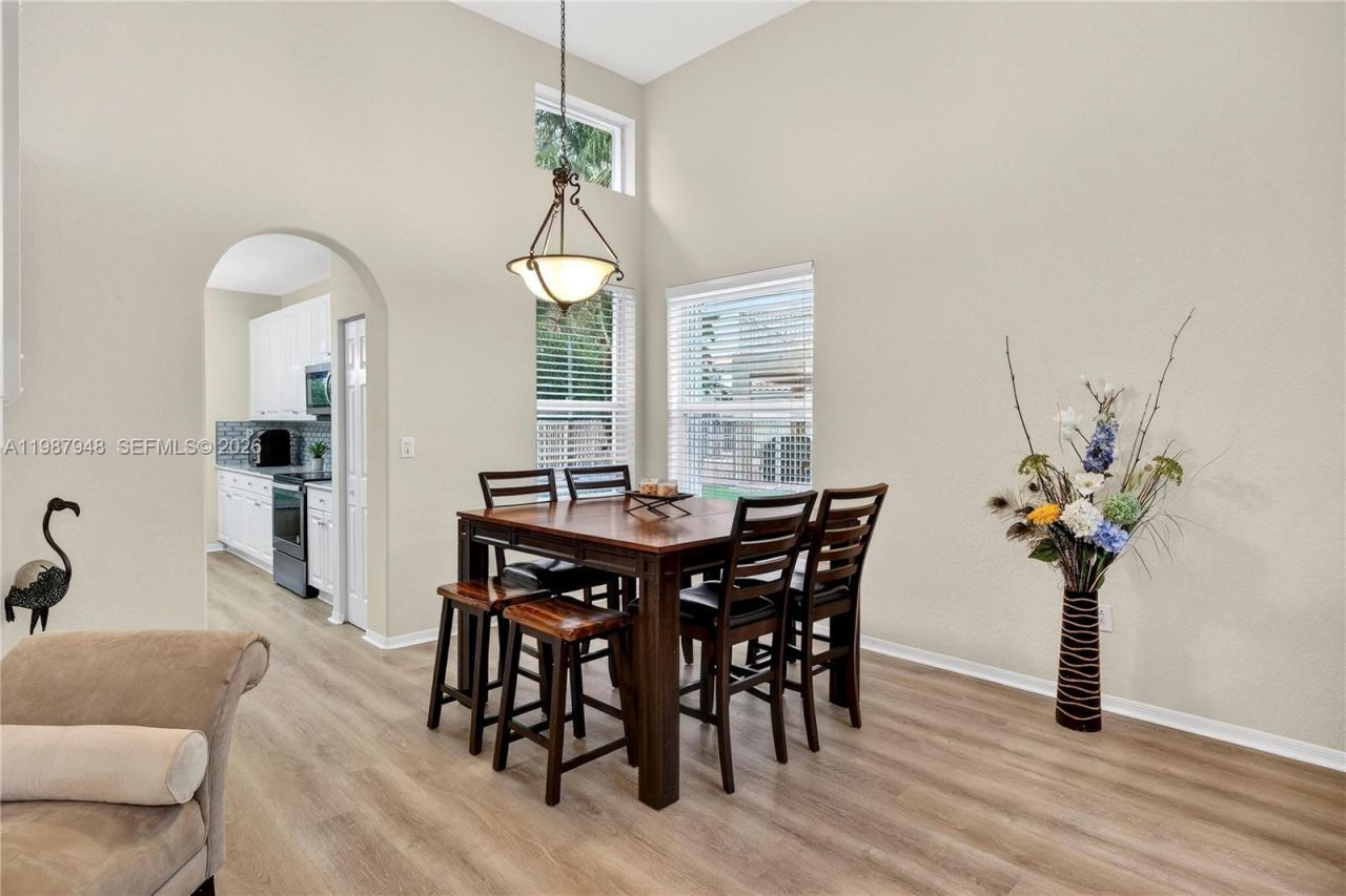 1511 NW 168th Ave, Pembroke Pines, FL 33028 Photo