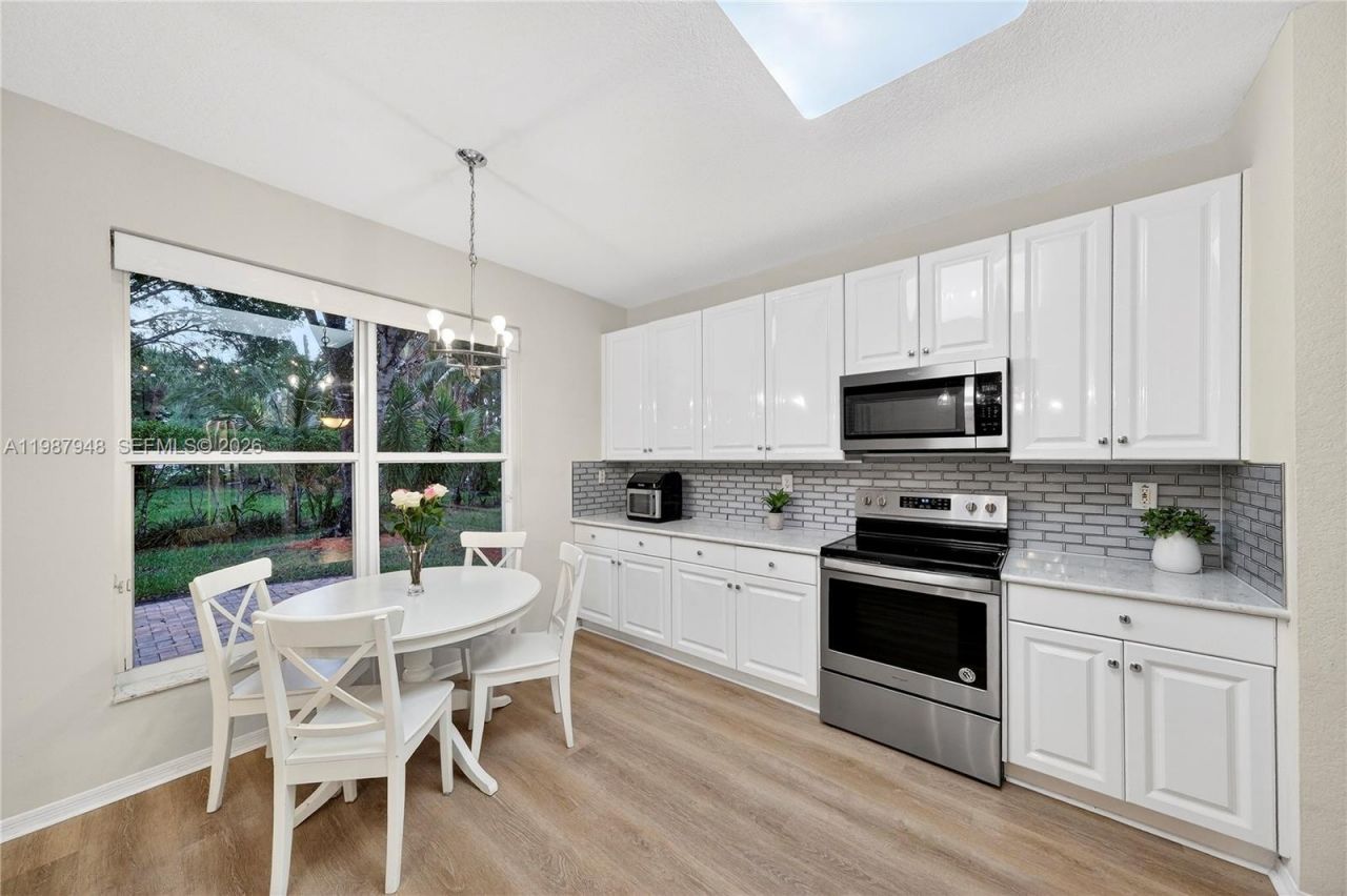 1511 NW 168th Ave, Pembroke Pines, FL 33028 Photo