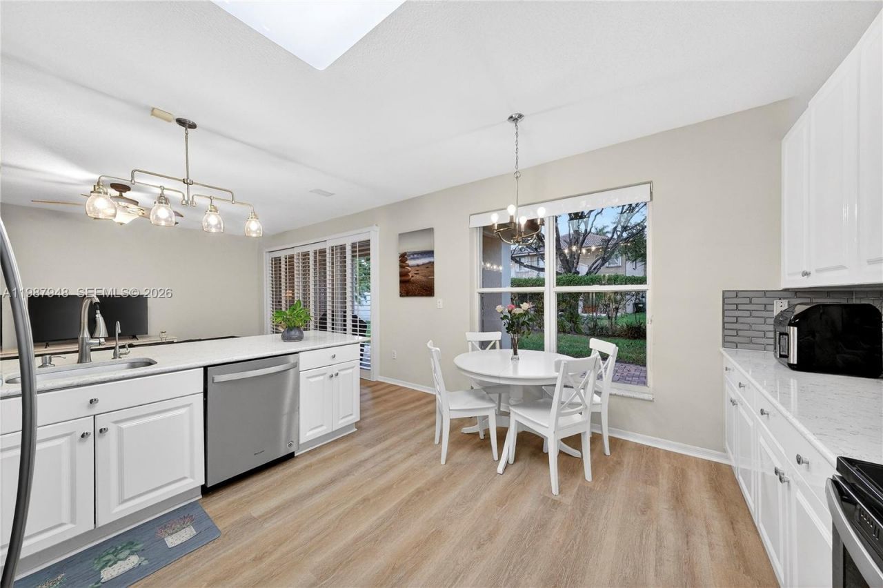 1511 NW 168th Ave , Pembroke Pines, FL 33028 Photo