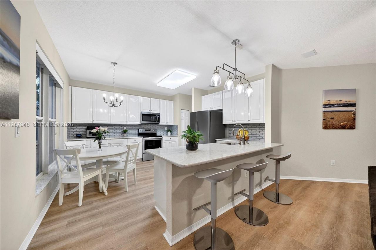 1511 NW 168th Ave , Pembroke Pines, FL 33028 Photo