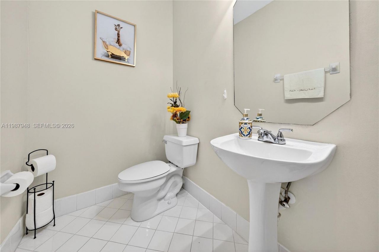 1511 NW 168th Ave, Pembroke Pines, FL 33028 Photo