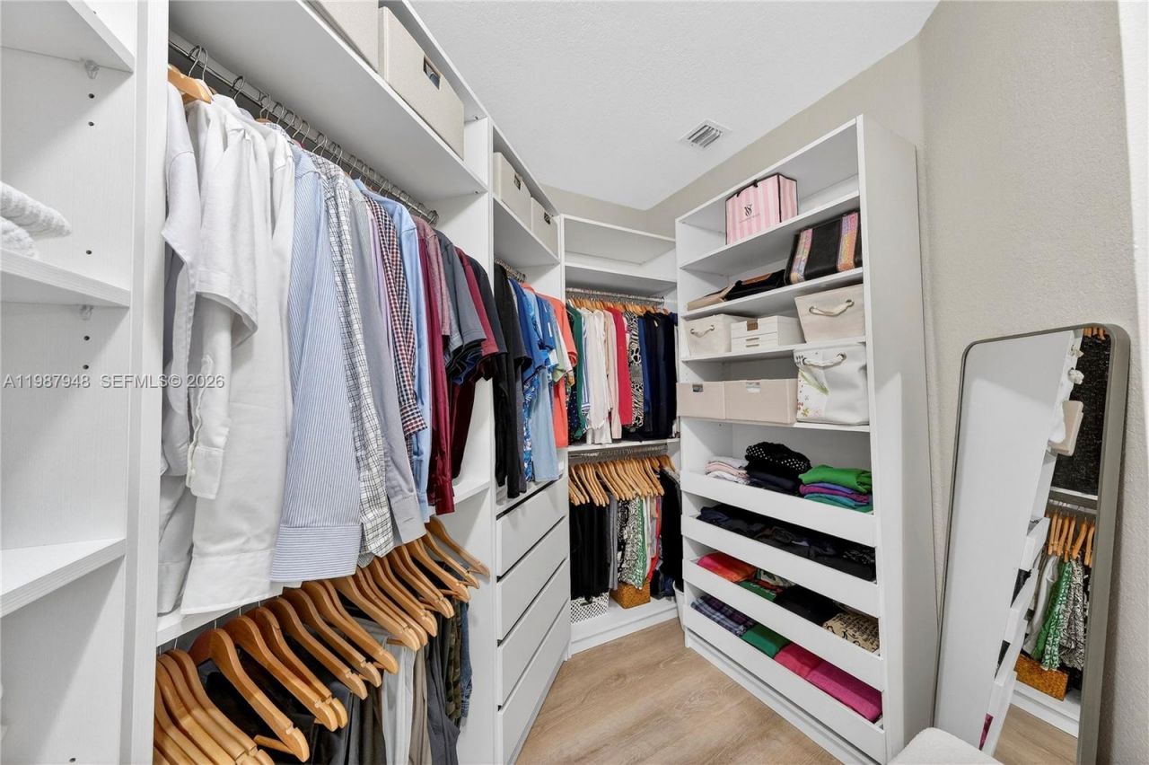 1511 NW 168th Ave , Pembroke Pines, FL 33028 Photo