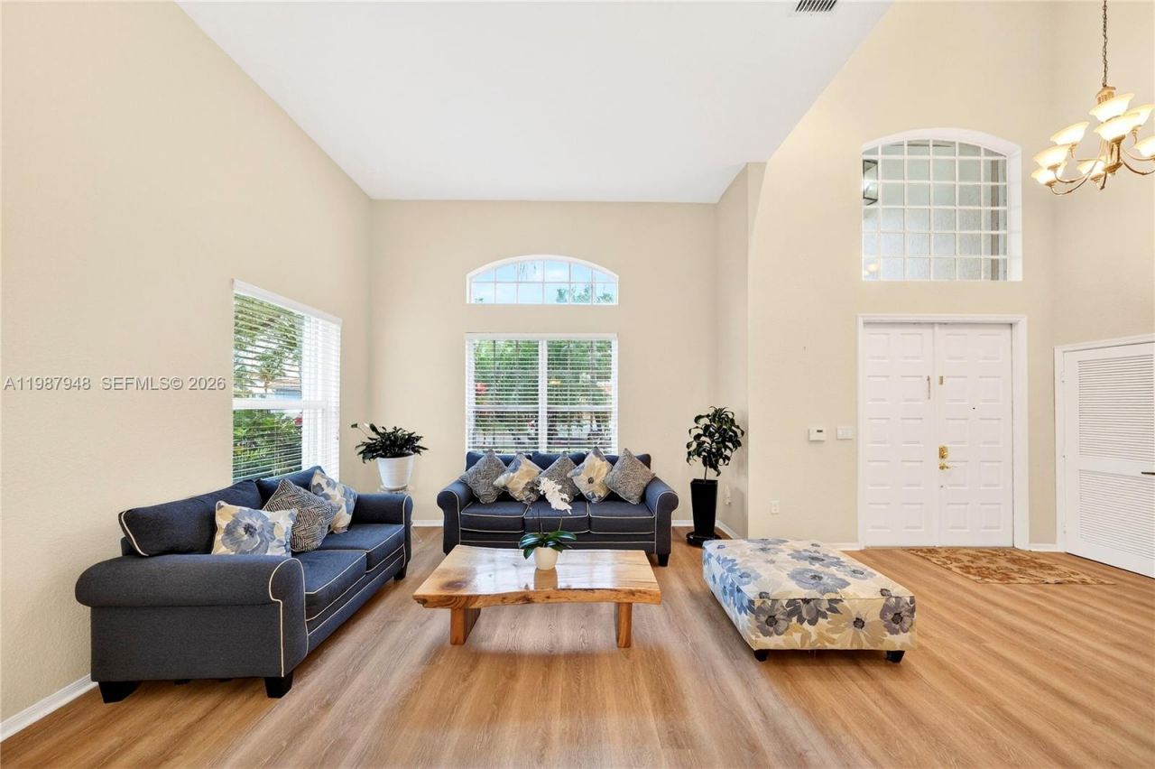 1511 NW 168th Ave , Pembroke Pines, FL 33028 Photo