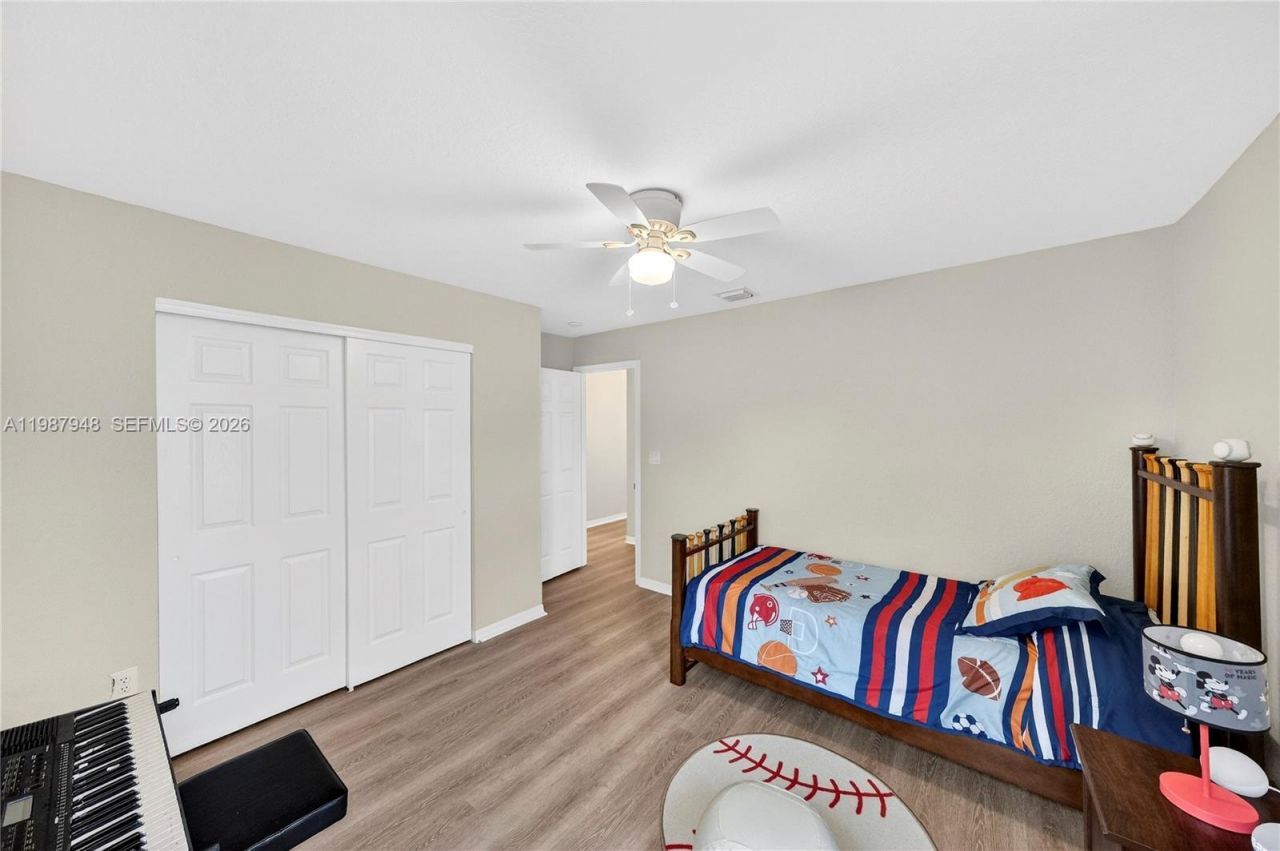 1511 NW 168th Ave , Pembroke Pines, FL 33028 Photo