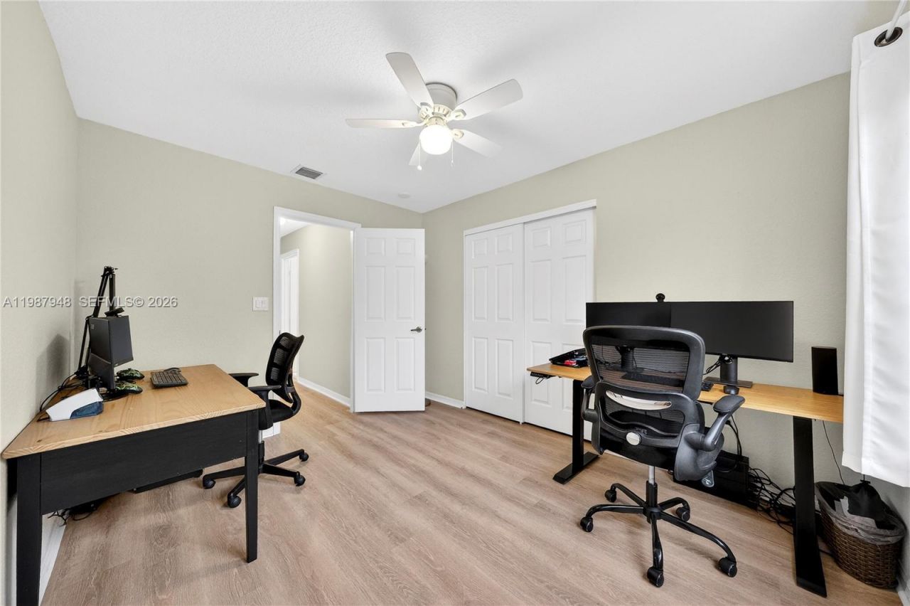 1511 NW 168th Ave, Pembroke Pines, FL 33028 Photo