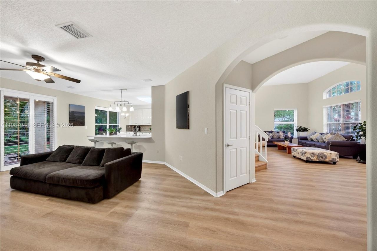 1511 NW 168th Ave , Pembroke Pines, FL 33028 Photo