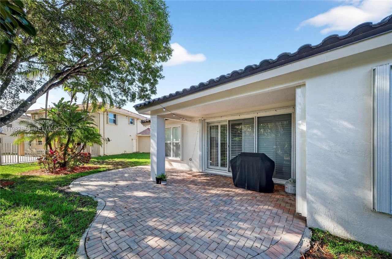 1511 NW 168th Ave, Pembroke Pines, FL 33028 Photo