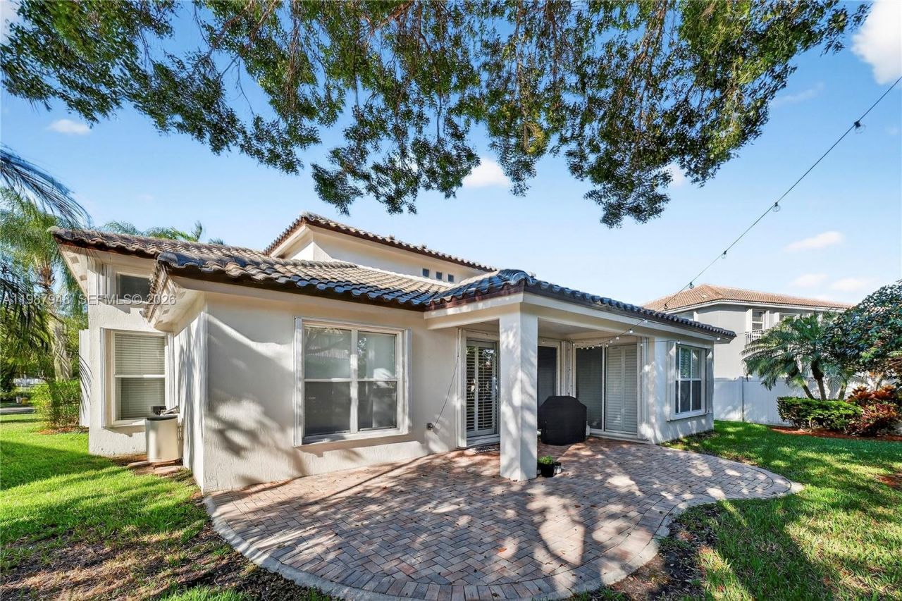 1511 NW 168th Ave, Pembroke Pines, FL 33028 Photo