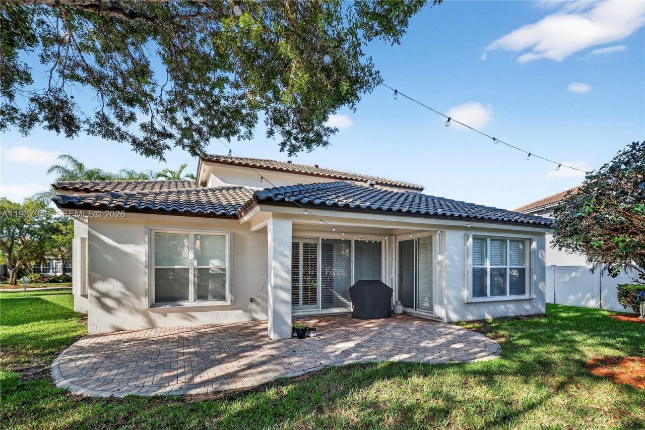 1511 NW 168th Ave, Pembroke Pines, FL 33028 Photo