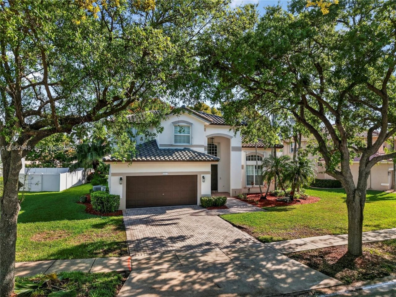 1511 NW 168th Ave , Pembroke Pines, FL 33028 Photo