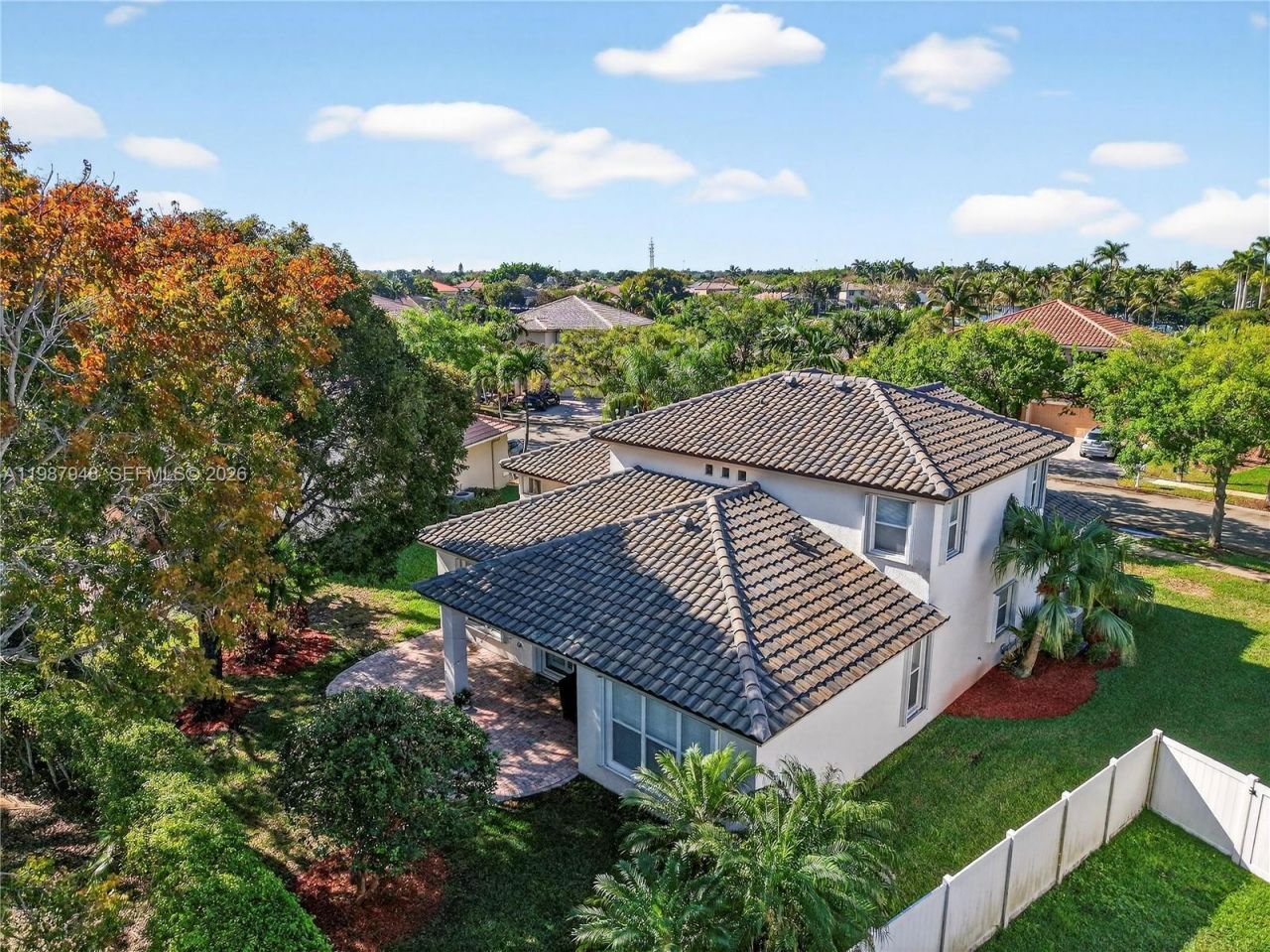 1511 NW 168th Ave , Pembroke Pines, FL 33028 Photo