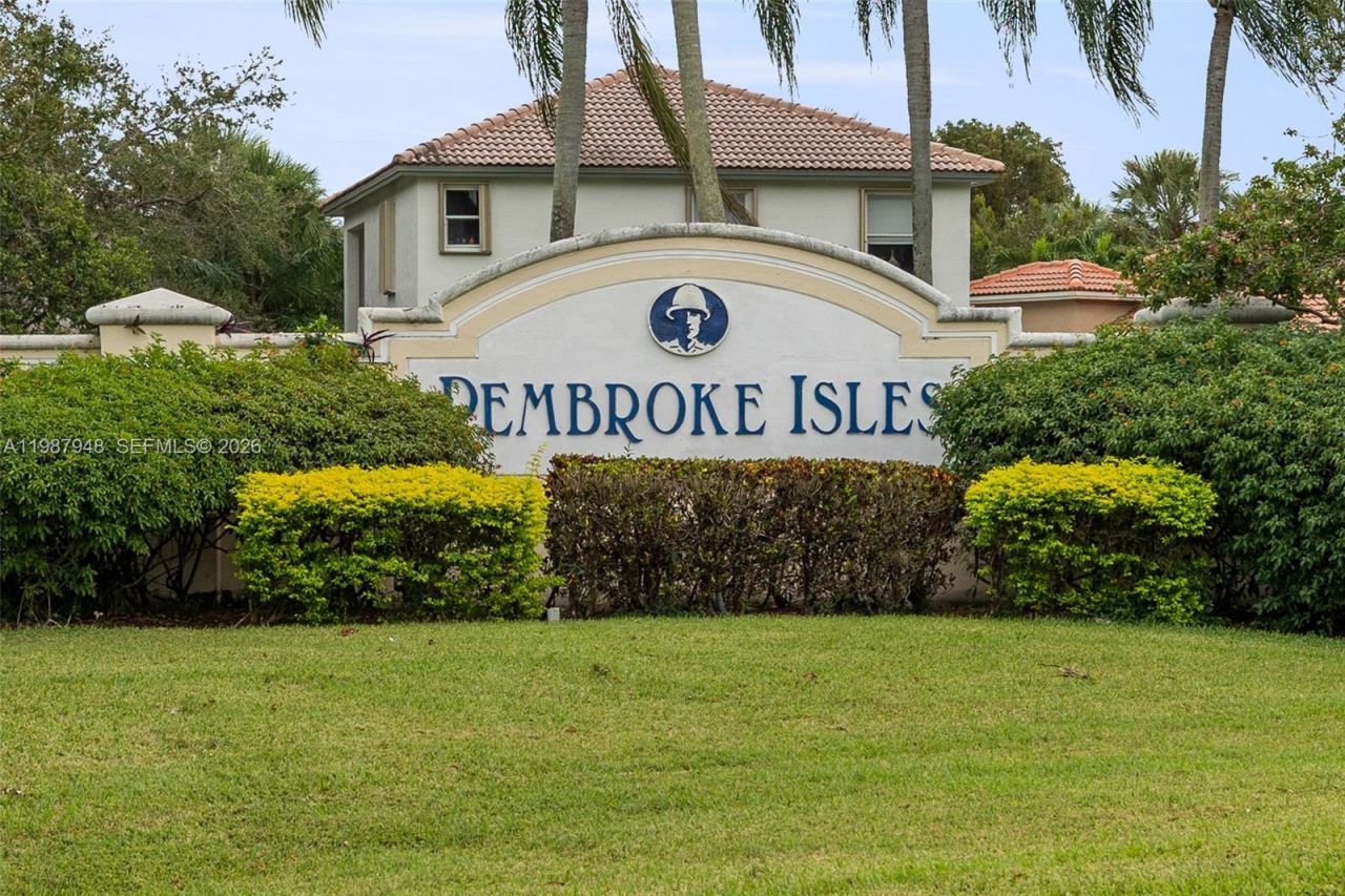 1511 NW 168th Ave, Pembroke Pines, FL 33028 Photo