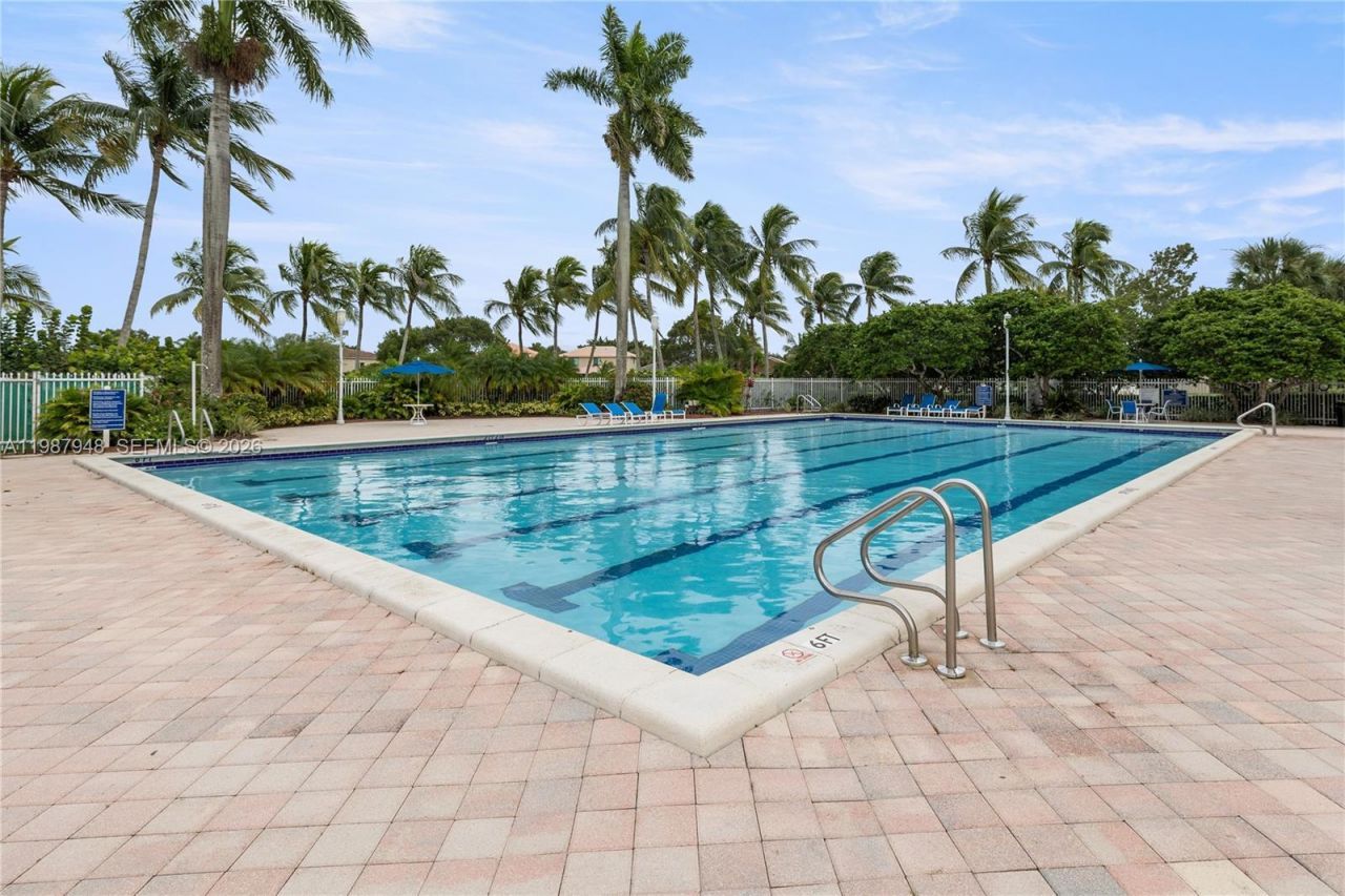 1511 NW 168th Ave, Pembroke Pines, FL 33028 Photo