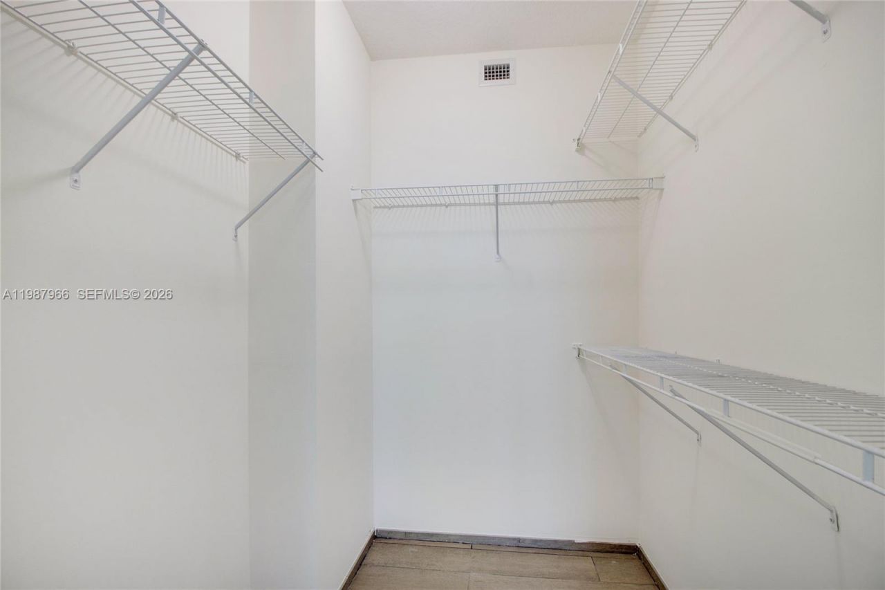 2000 N Bayshore Dr , Unit 506, Miami, FL 33137 Photo