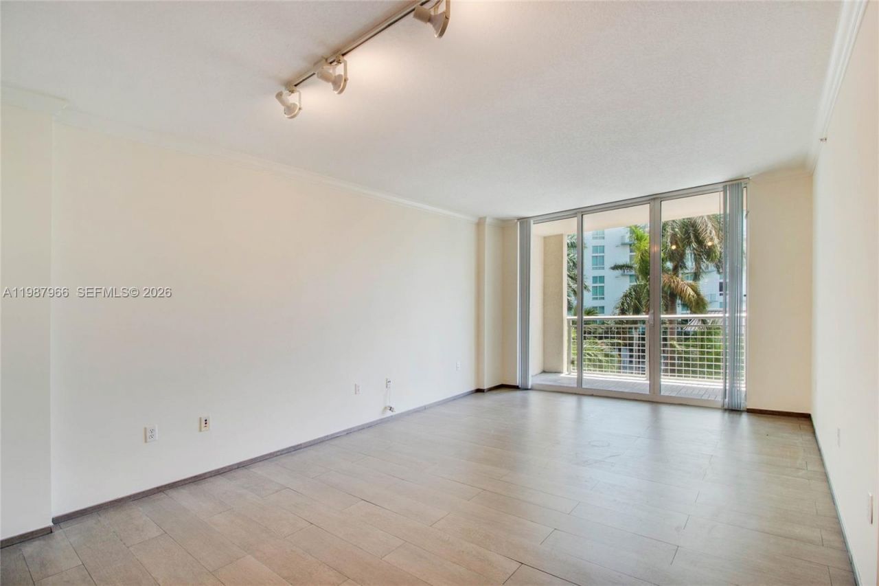 2000 N Bayshore Dr , Unit 506, Miami, FL 33137 Photo