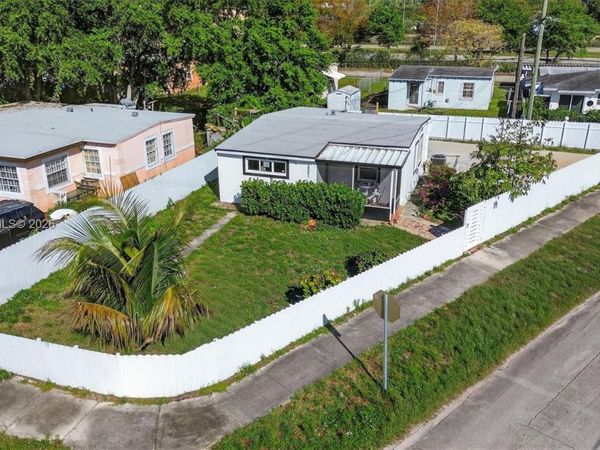 2001 Rutland St , Opa-Locka, FL 33054